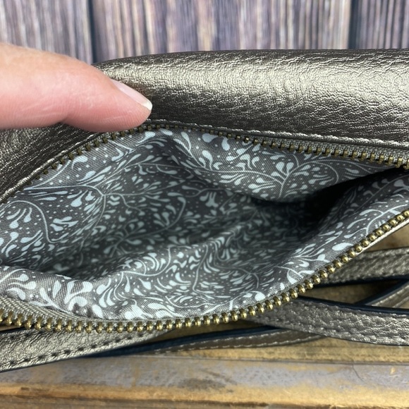 Joy Susan Metallic / Pewter Crossbody Bag - Picture 4 of 16